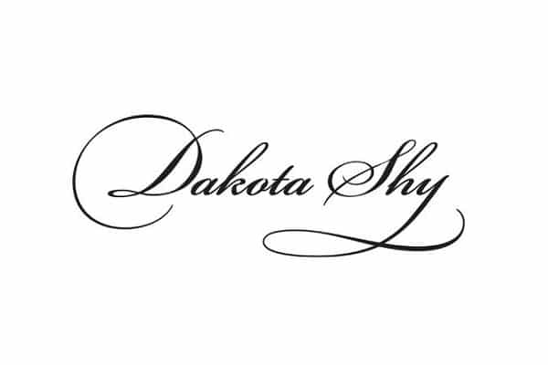 Dakota Shy Online